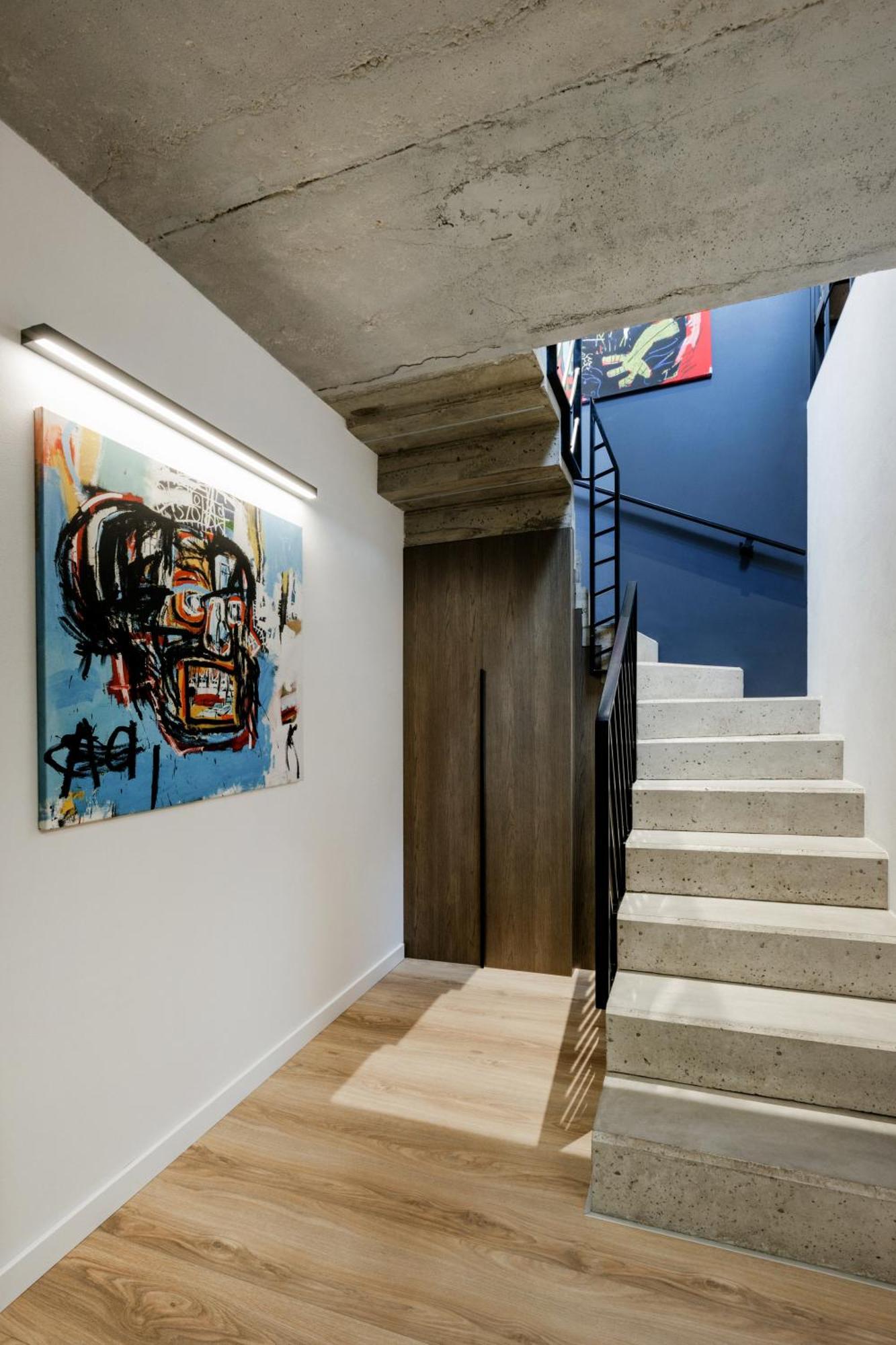 Stylish Apartment, Loft Number 7 With Office Space And Free Private Parking